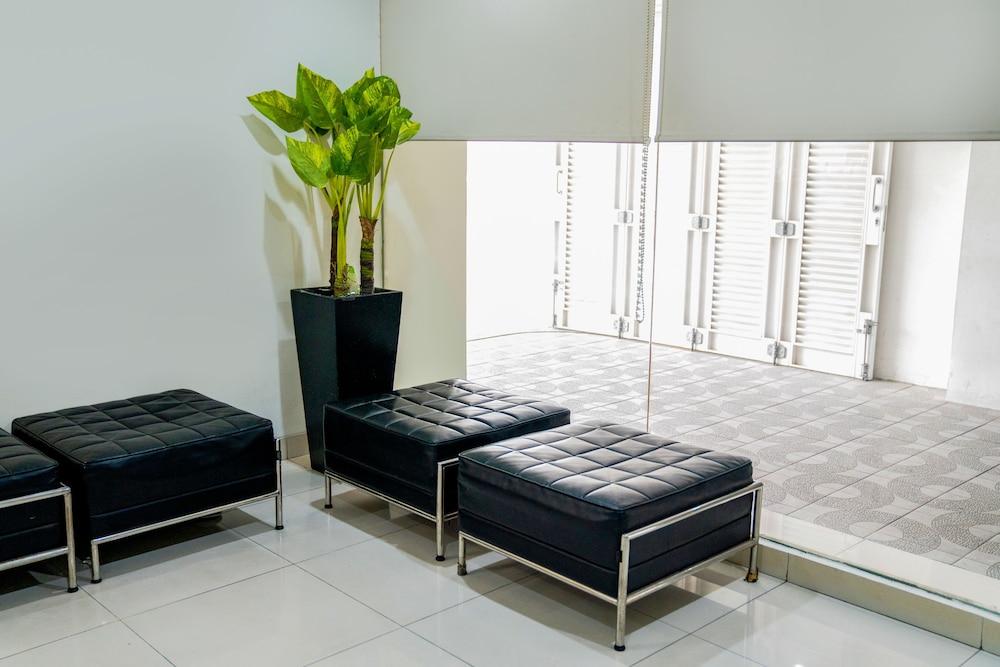 Legreen Suite Gatot Subroto Yakarta Exterior foto